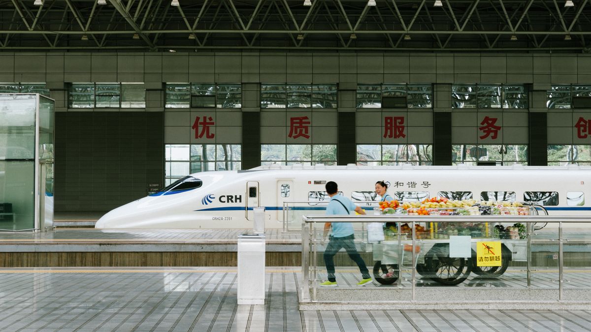A Chinese high-speed train, the type that connects Guilin to Guangzhou, Nanning and other major cities
