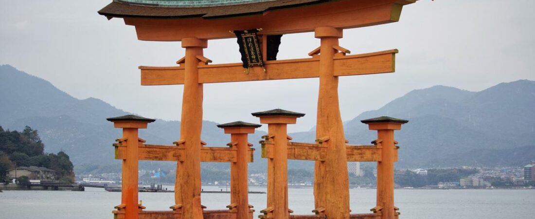 Itsukushima Shrine (Miyajima) Travel Guide (2026): Tickets, Ferry & What to See