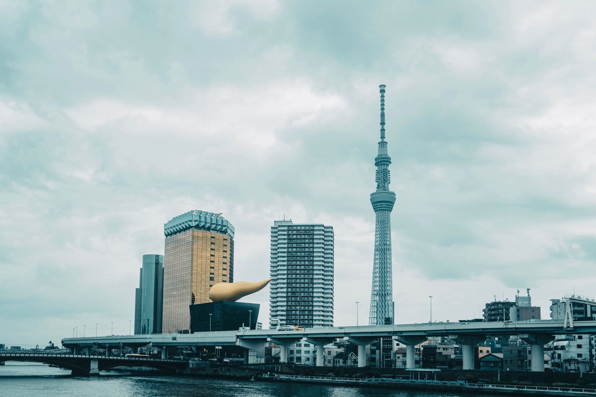 How to Stay Connected in Japan (2026): eSIM, SIM Cards and Pocket Wi-Fi