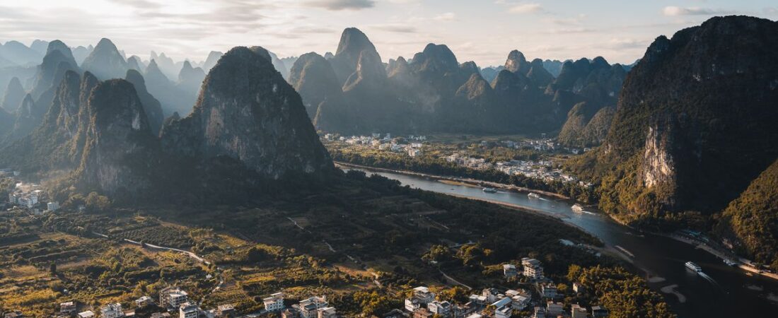 Li River Cruise, Guilin (2026): China’s Karst Masterpiece — Tickets, Route & What to See