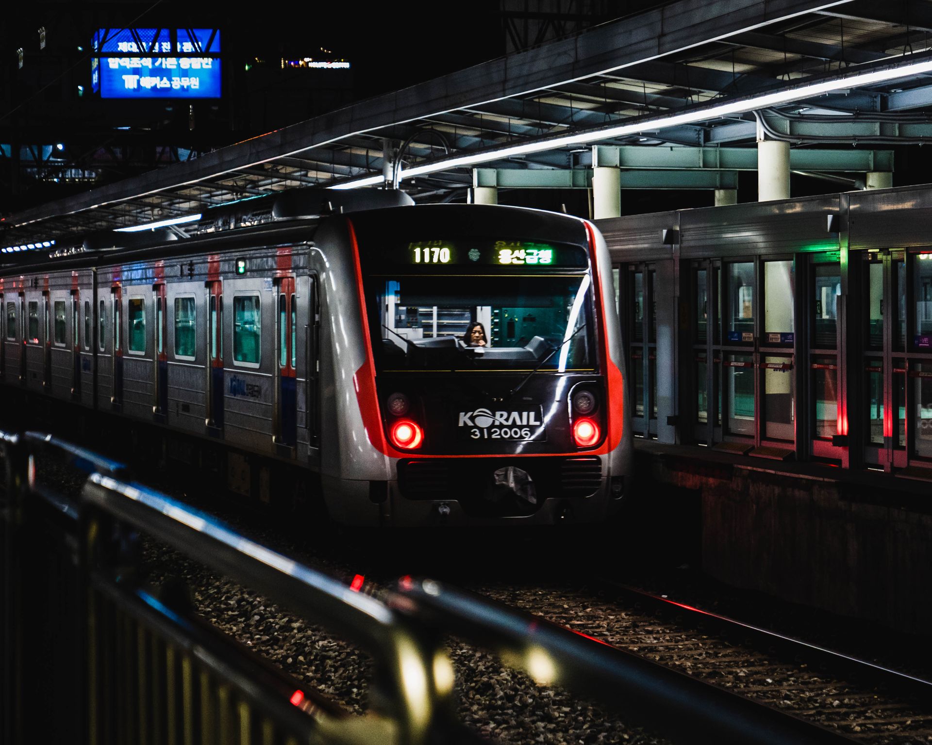 How to Use the T-money Card and the Seoul Subway (2026 Guide)
